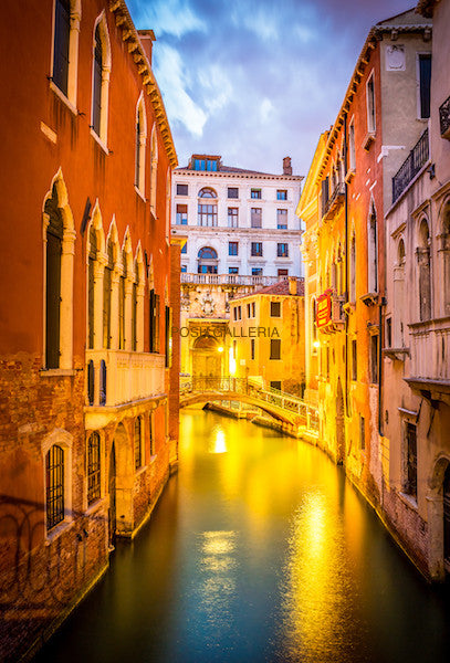 VENICE WITH GOLDEN LIGHTS
